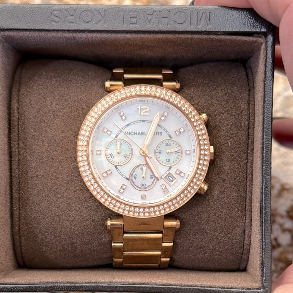 Michael Kors Rose Gold Women's Parker Watch new battery